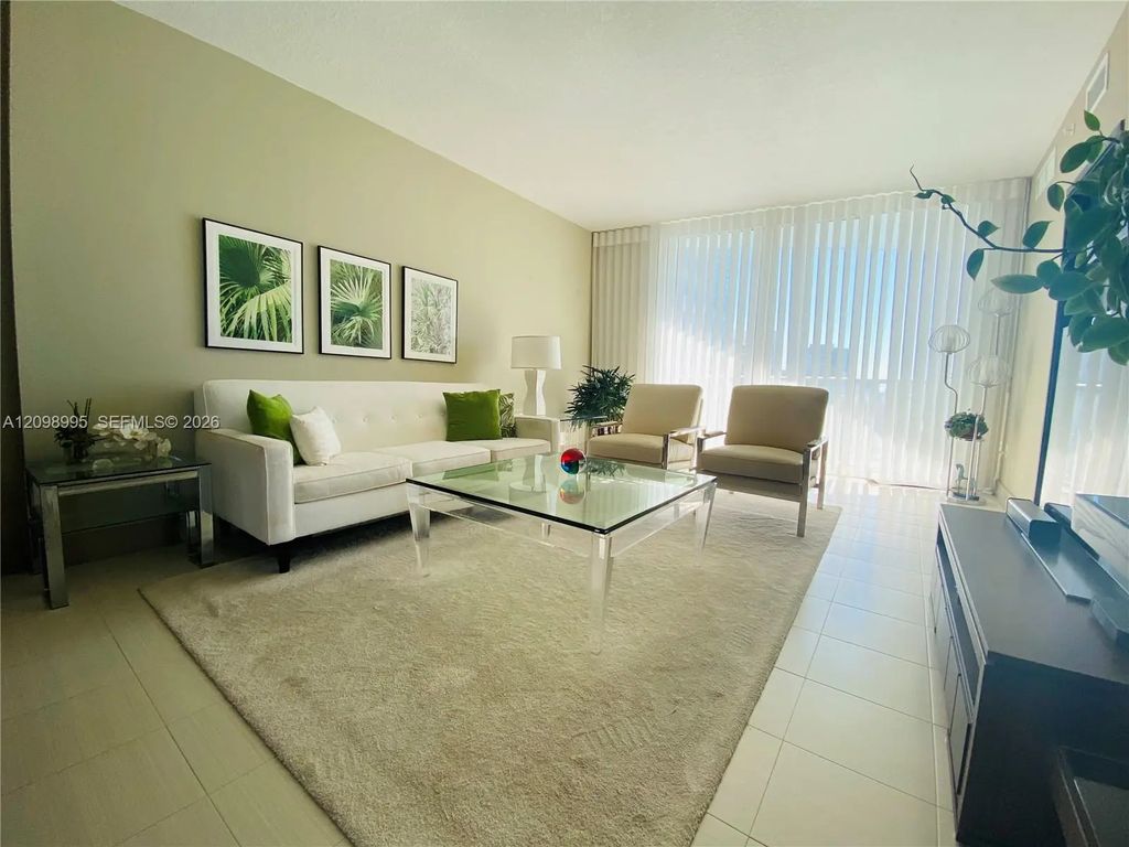 185 Sw 7th Street #1702, Miami
