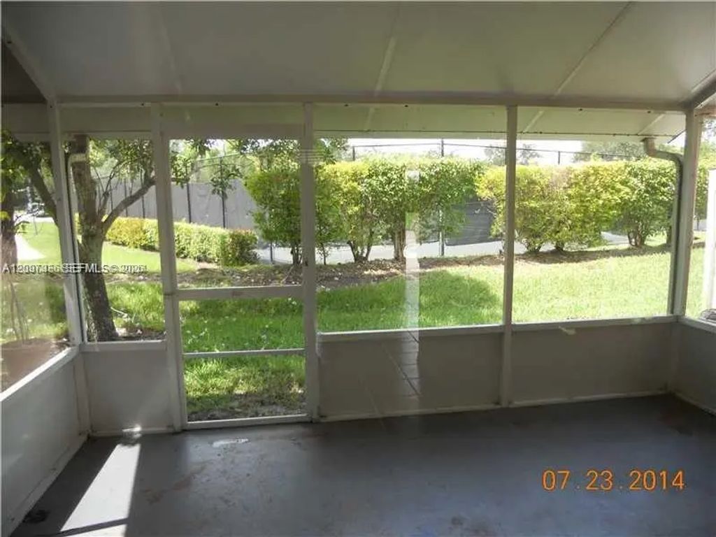 1487 Sw 48th Terrace, Deerfield Beach