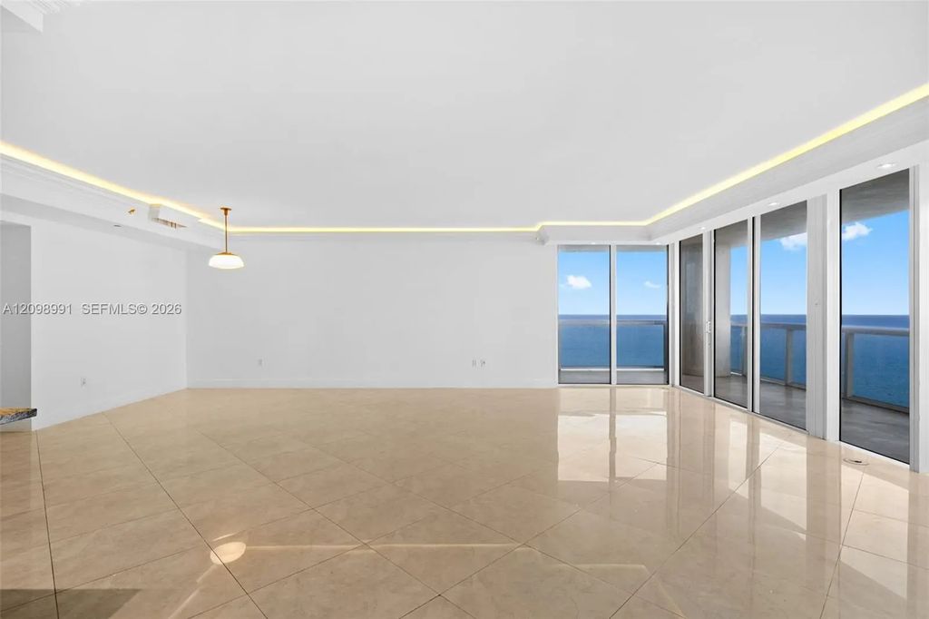 1800 S Ocean Drive #3805, Hallandale Beach