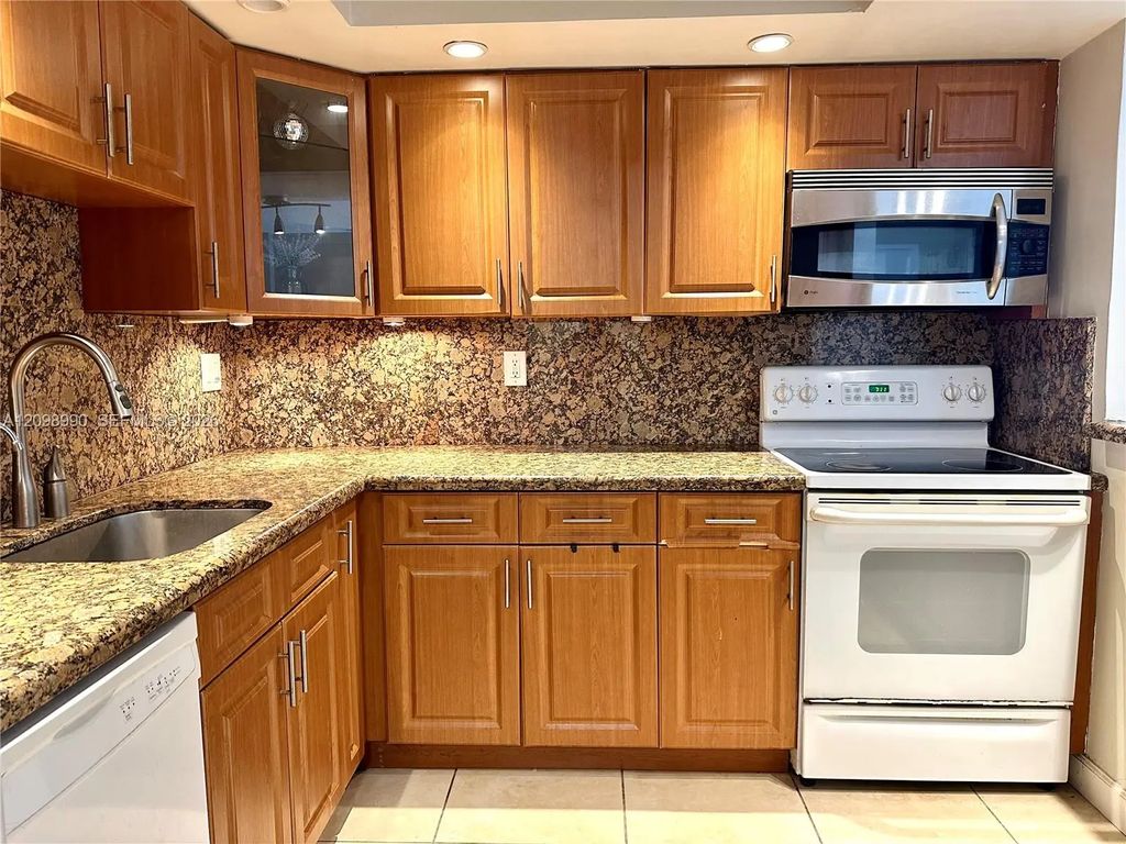 2101 Atlantic Shores Boulevard #408, Hallandale Beach