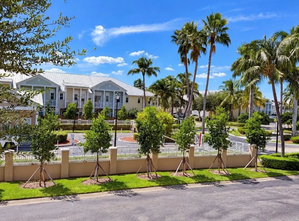 10711 Nw 75th Lane, Doral
