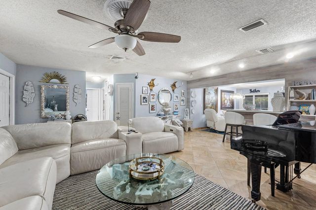 4 of 53 - 949 Laurel Road, North Palm Beach, FL