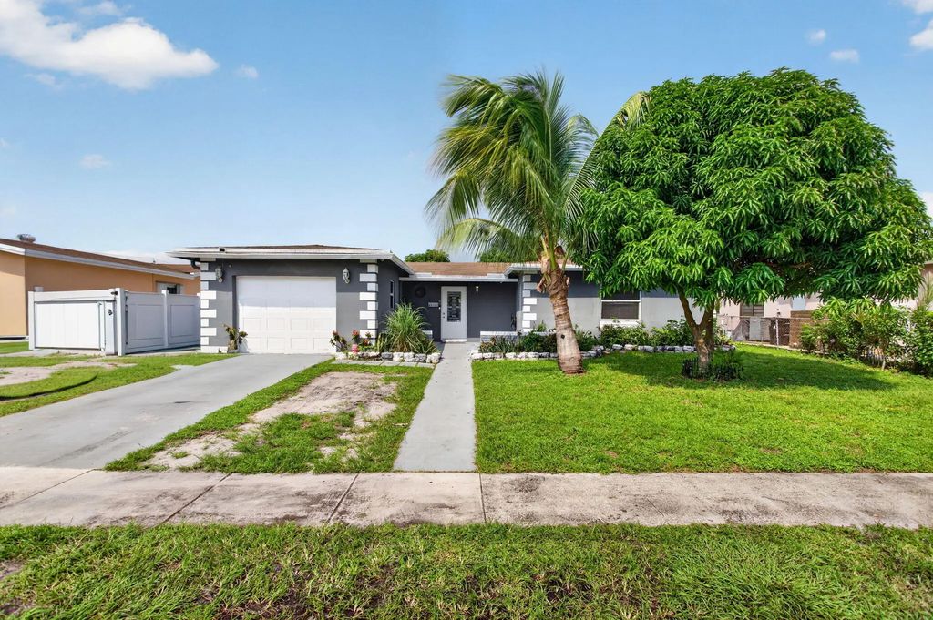 6351 Sw 10th Court, North Lauderdale