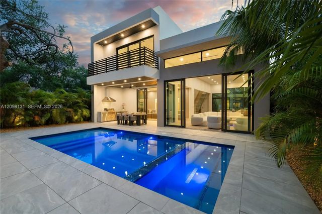 280 Nw 47th Street, Miami