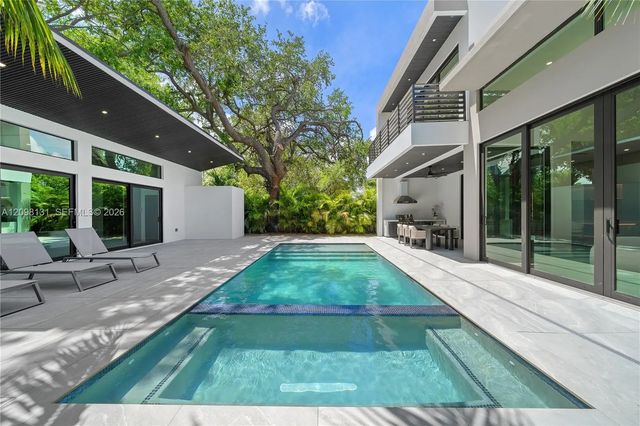 3 of 44 - 280 Nw 47th Street, Miami, FL