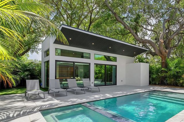4 of 44 - 280 Nw 47th Street, Miami, FL