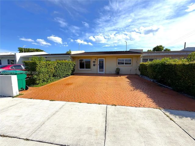 2 of 49 - 10110 Sw 23rd Terrace, Miami, FL