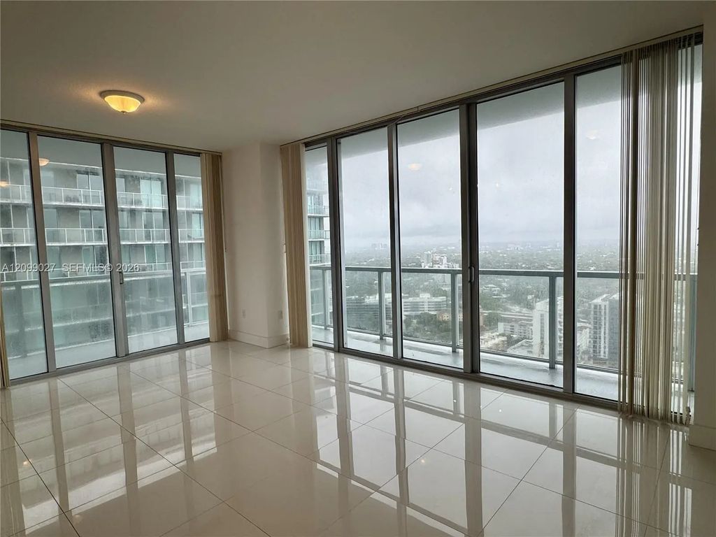 1111 Sw 1st Avenue #3714, Miami