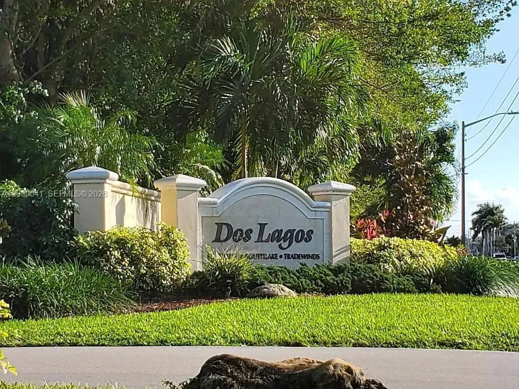 16 Via De Casas Sur #201, Boynton Beach