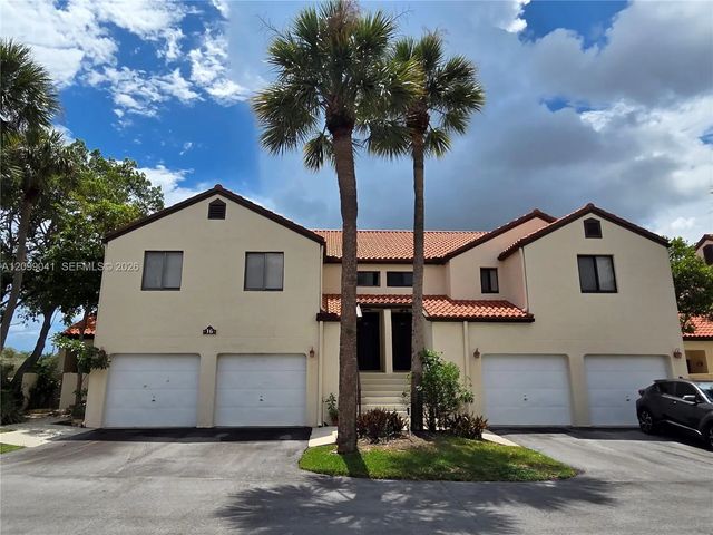 2 of 44 - 16 Via De Casas Sur #201, Boynton Beach, FL