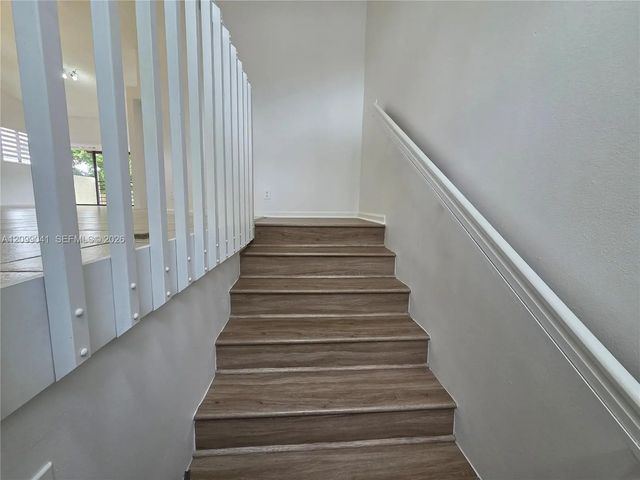 4 of 44 - 16 Via De Casas Sur #201, Boynton Beach, FL