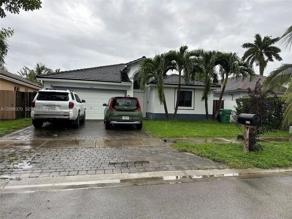 5322 Sw 164 Place, Miami