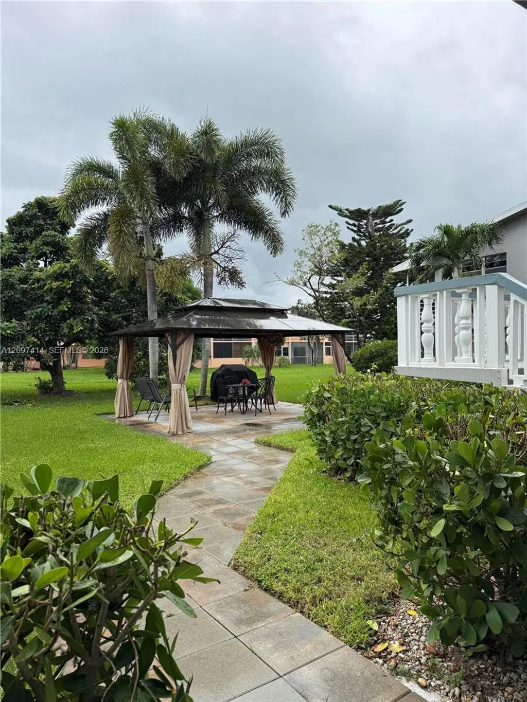 375 Sheffield P #375, West Palm Beach