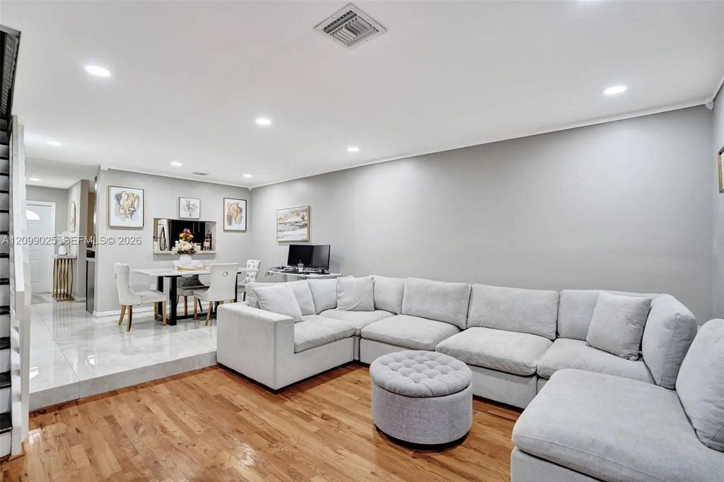 7212 Woodmont Avenue, Tamarac