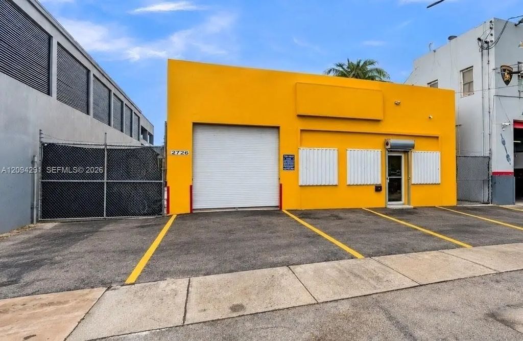 2726 Nw 35th Street, Miami