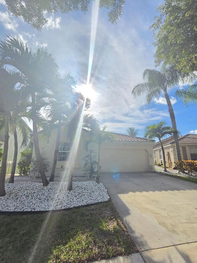 1210 Oakwater Drive, Royal Palm Beach