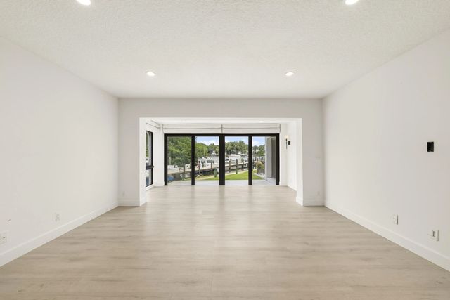 3 of 55 - 2280 Treasure Isle Drive #85, Palm Beach Gardens, FL