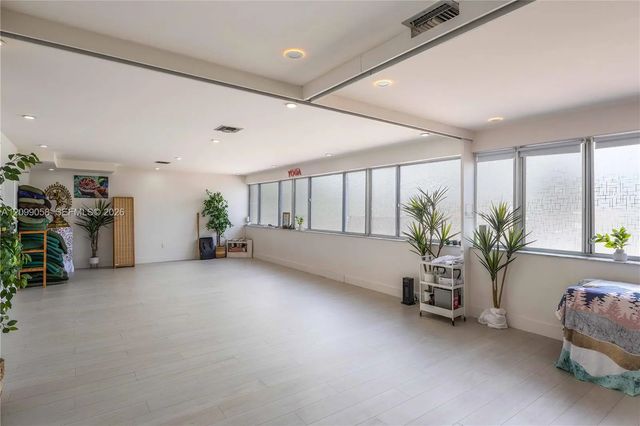 5 of 20 - 1385 Sw 22nd Street #201, Miami, FL