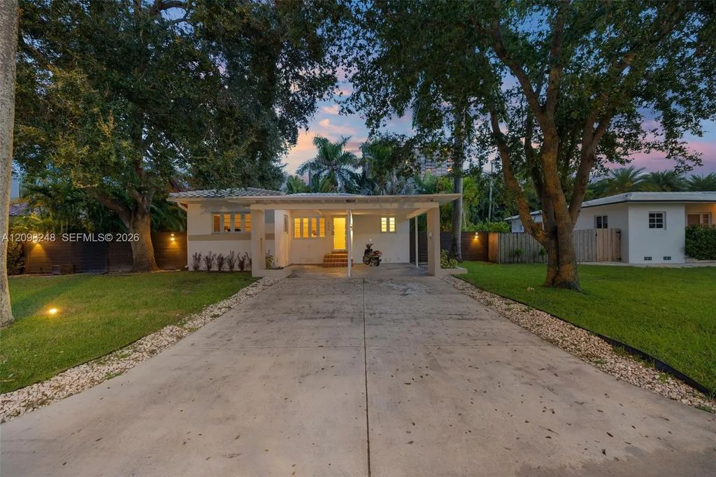 830 Ne 72nd Street, Miami