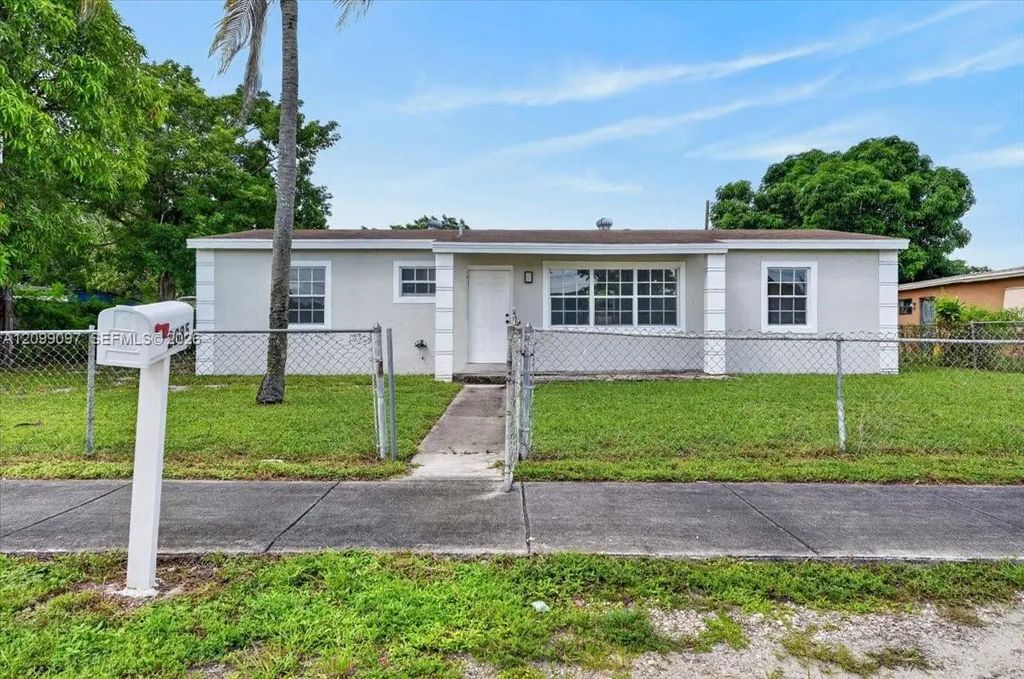 2885 Nw 155th Terrace, Miami Gardens