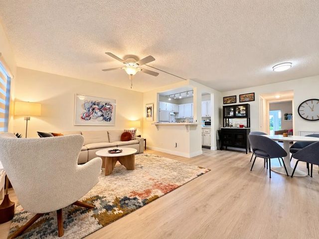 2 of 16 - 158 Chatham H, West Palm Beach, FL