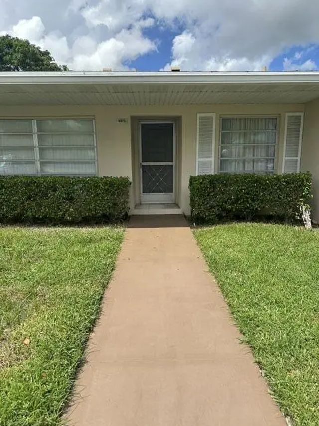 8875 Warwick Drive, Boca Raton