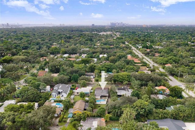 3 of 30 - 633 Ne 119th Street, Biscayne Park, FL