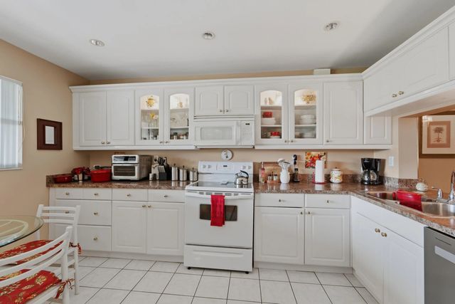 2 of 44 - 12910 Briarlake Drive #c202, West Palm Beach, FL