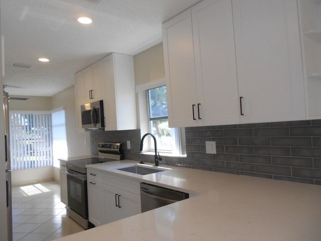 2 of 21 - 13809 Royal Palm Court #b, Delray Beach, FL