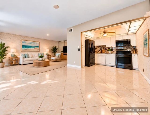 110 Wellington B, West Palm Beach