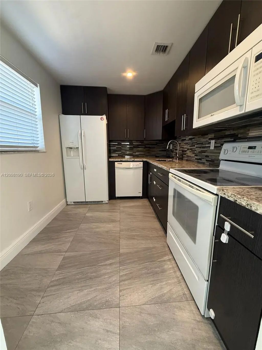 3948 Ne 169th Street #305, North Miami Beach