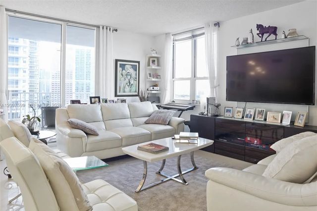 4 of 14 - 701 Brickell Key Boulevard #2309, Miami, FL