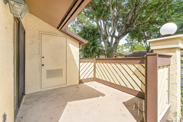 4 of 29 - 83 Wood Rose Court, Royal Palm Beach, FL