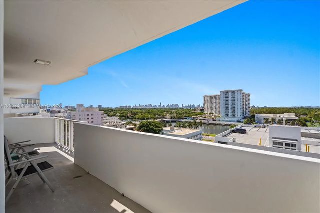 5 of 52 - 4301 Collins Avenue #901, Miami Beach, FL
