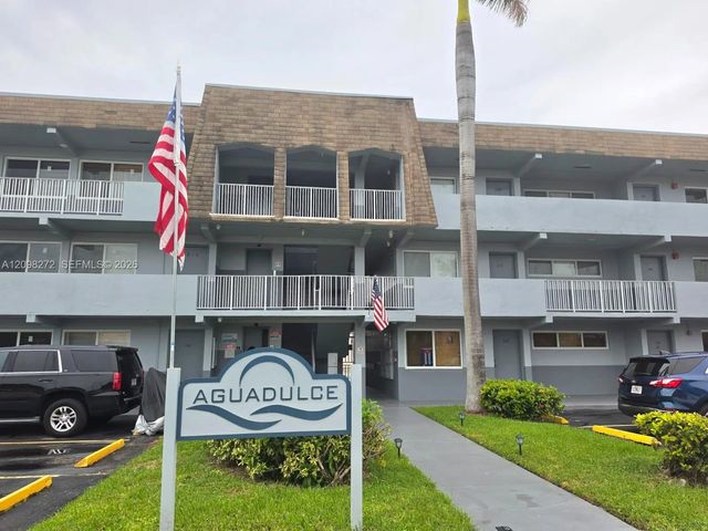 11195 Sw 1st Street #217, Sweetwater