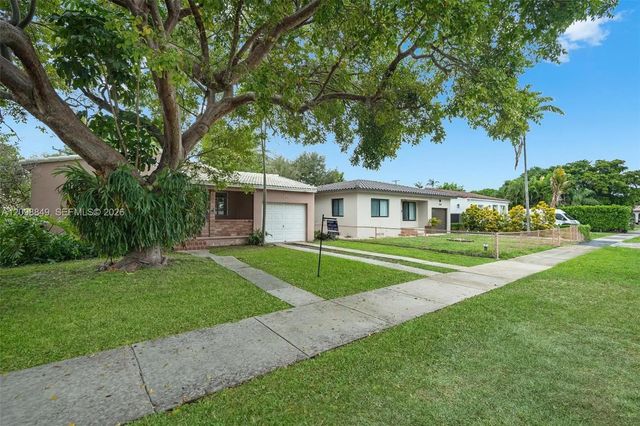 3 of 38 - 250 Laurel Way, Miami Springs, FL