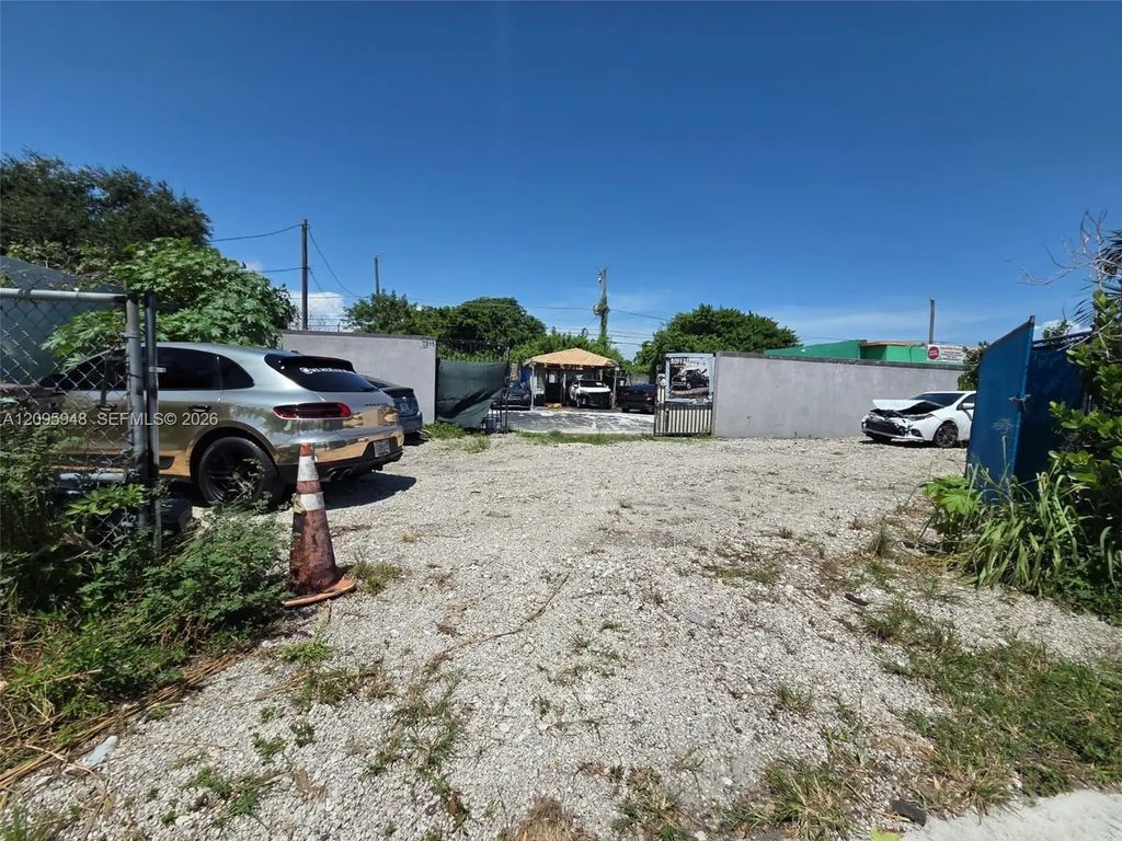 5315 Pembroke Road, Hollywood