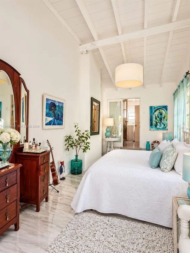 4 of 17 - 6910 Rue Notre Dame, Miami Beach, FL