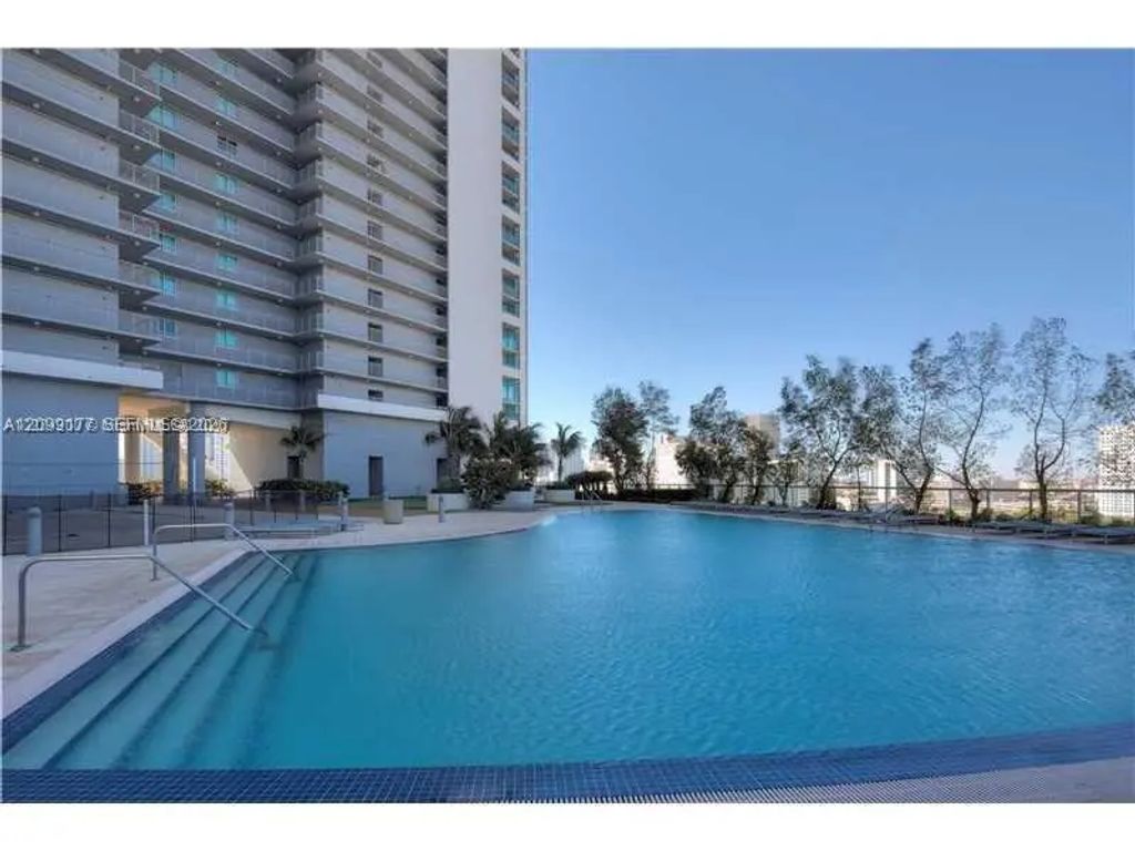 888 Biscayne Boulevard #3703, Miami