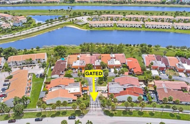 2 of 62 - 616 Ne 195th Street, Miami, FL
