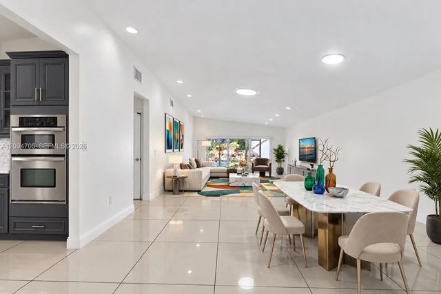 5 of 62 - 616 Ne 195th Street, Miami, FL