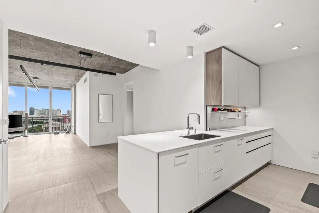 300 S Australian Avenue #1104, West Palm Beach