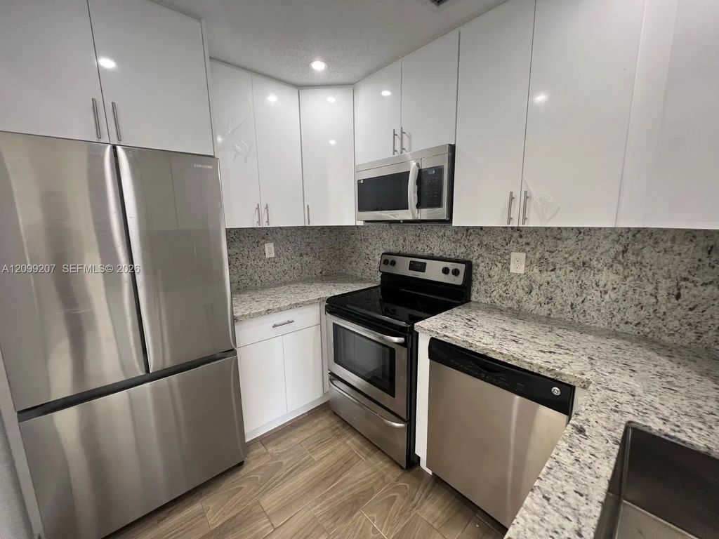 15350 Sw 76th Terrace #207, Miami