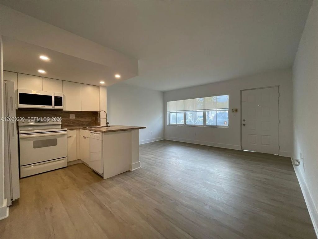 8660 Nw 6th Lane #5-105, Miami