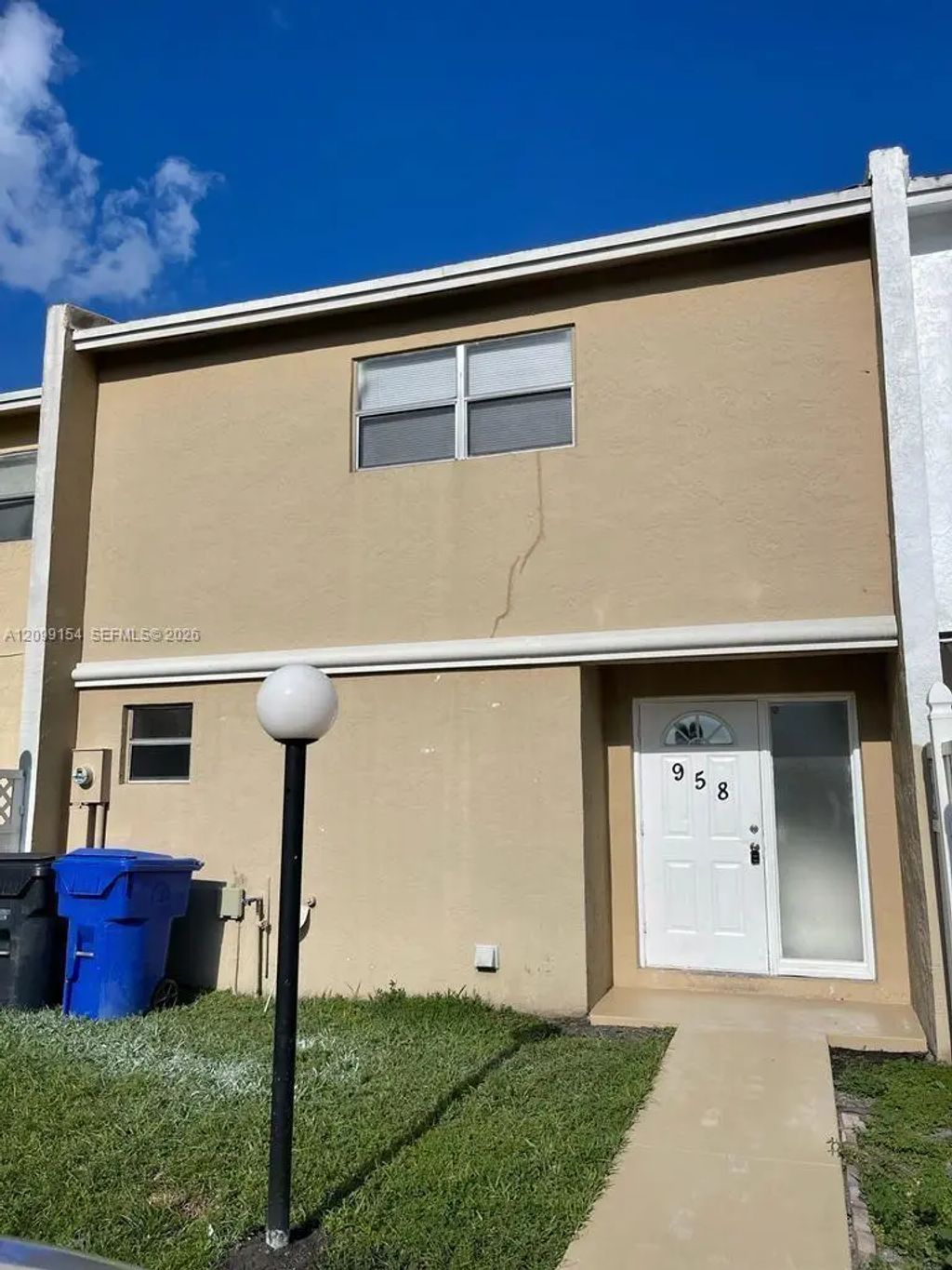 958 Sw 74th Avenue, North Lauderdale