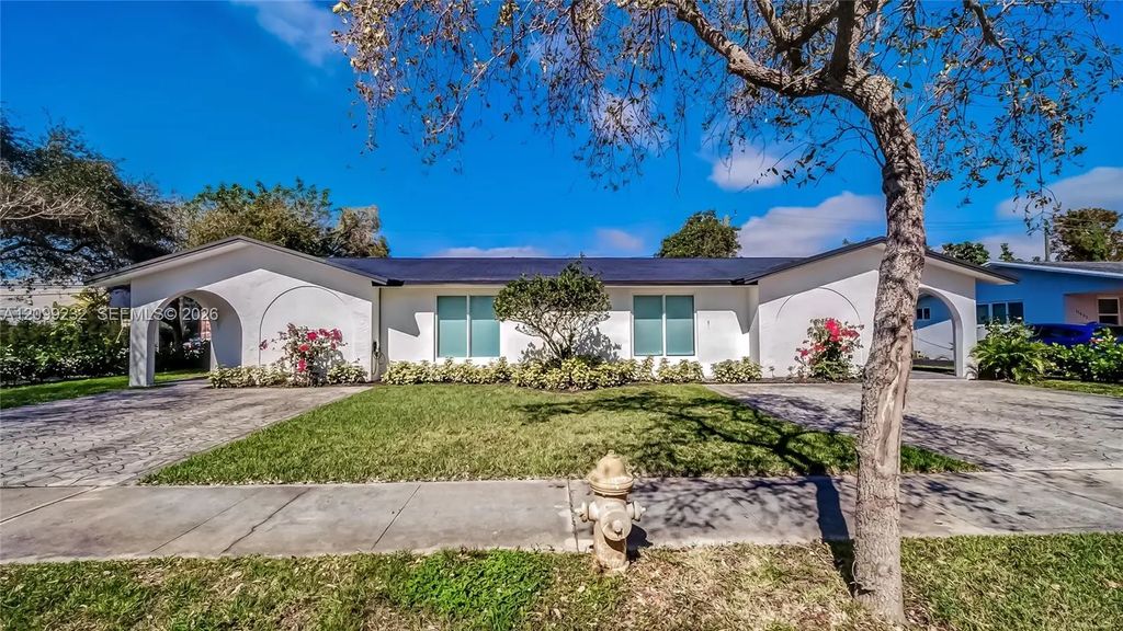 11690 Sw 81st Road #11690, Pinecrest