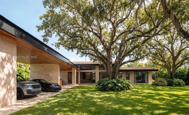955 Ne 128th Street, North Miami