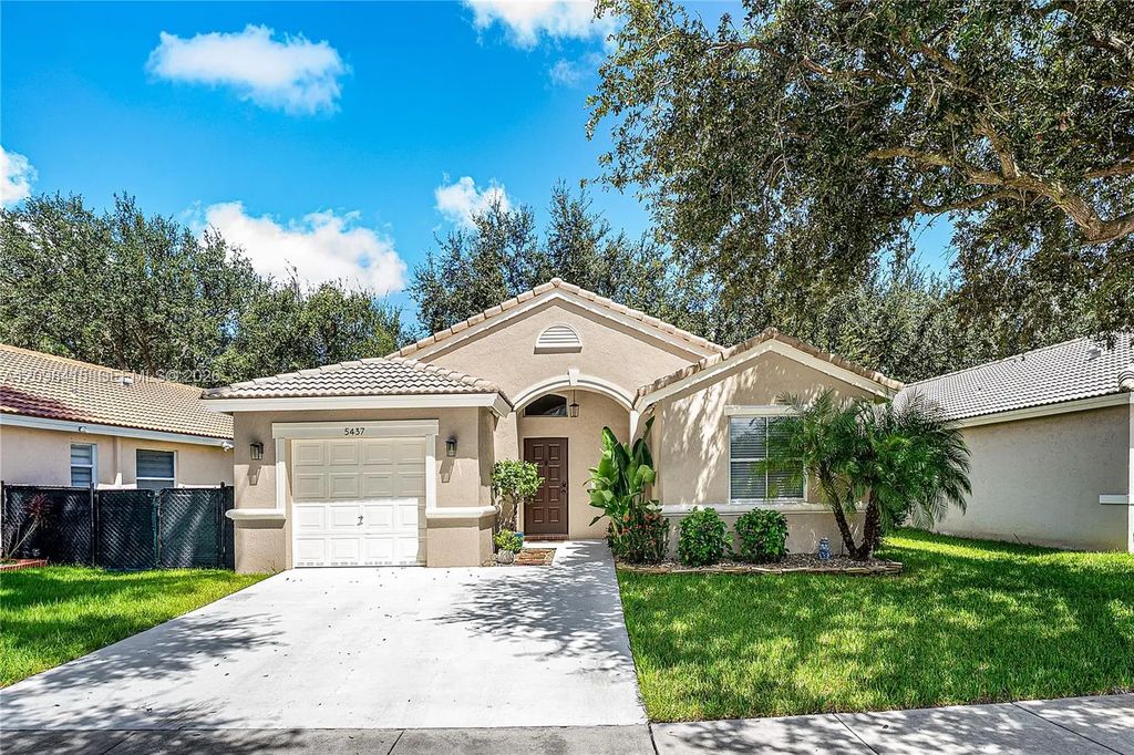 5437 Nw 50th Court, Coconut Creek