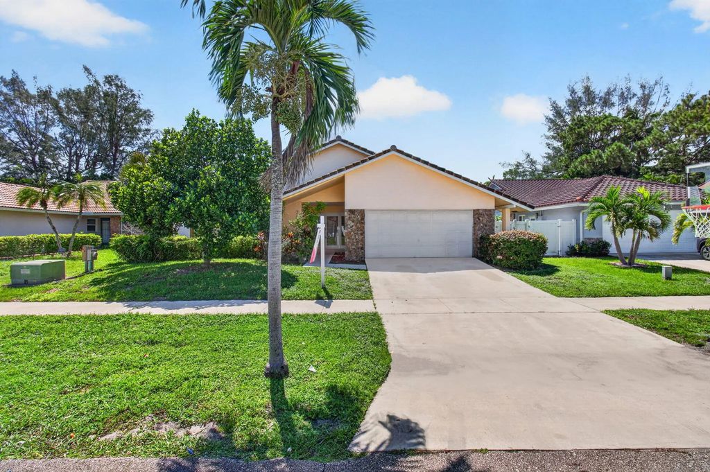 7602 Silver Woods Court, Boca Raton
