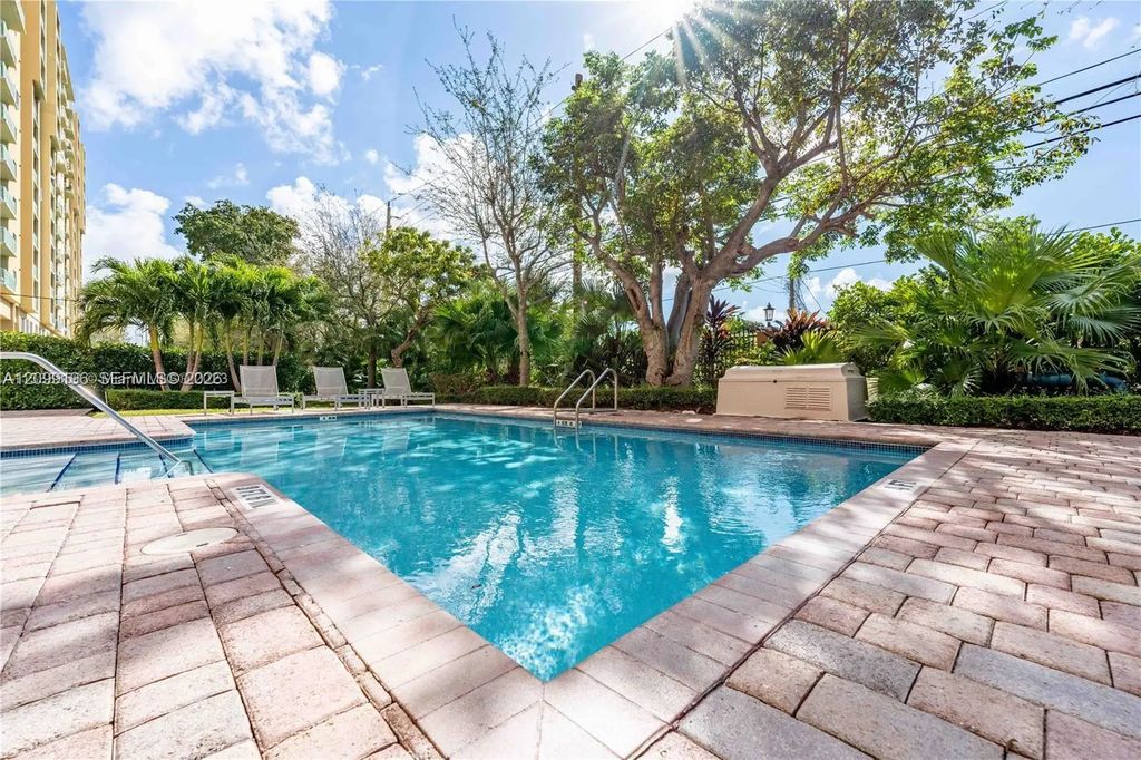 3530 Sw 22nd Street #703, Miami